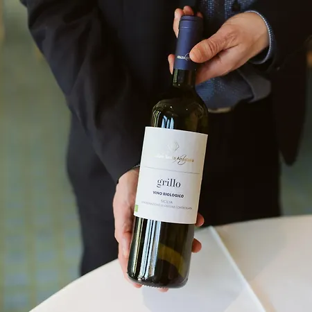 Logis Restaurant De La Selune 호텔 3*