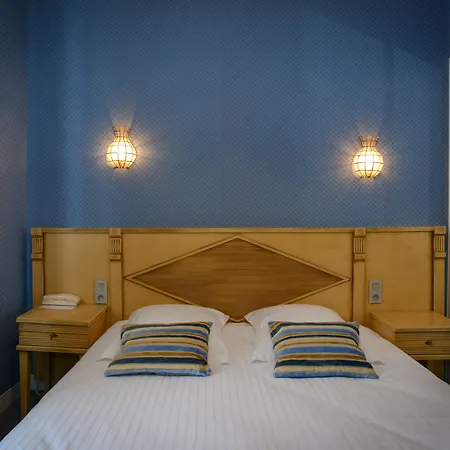 Hotel Logis Restaurant De La Selune 3*