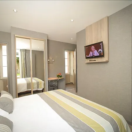 Hotel Logis Restaurant De La Selune 3*