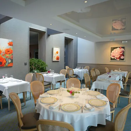 Logis Restaurant De La Selune Ducey-Les Cheris