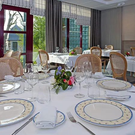 Logis Restaurant De La Sélune Hotel