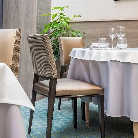 Logis Restaurant De La Selune 호텔