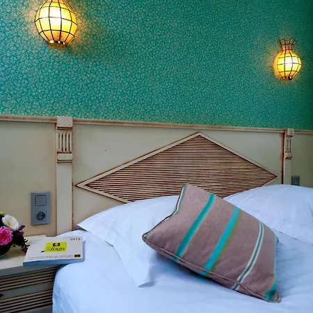 Logis Restaurant De La Selune Hotel 3*