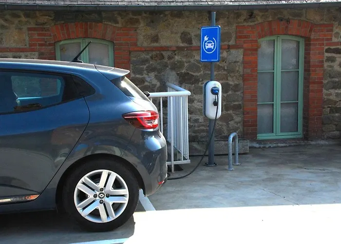 Logis Restaurant De La Selune 3*