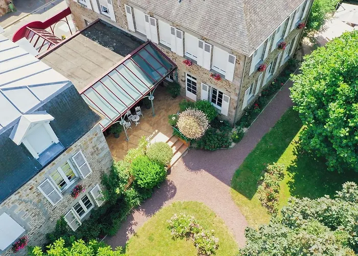 Logis Restaurant De La Selune מלון 3*