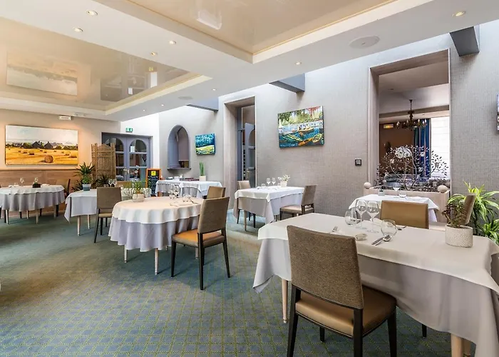 Logis Restaurant De La Selune מלון Ducey-Les Cheris