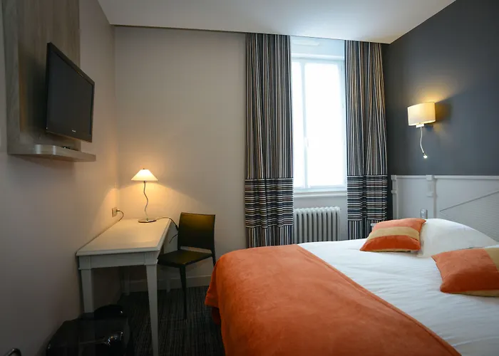 מלון Logis Restaurant De La Selune Ducey-Les Cheris