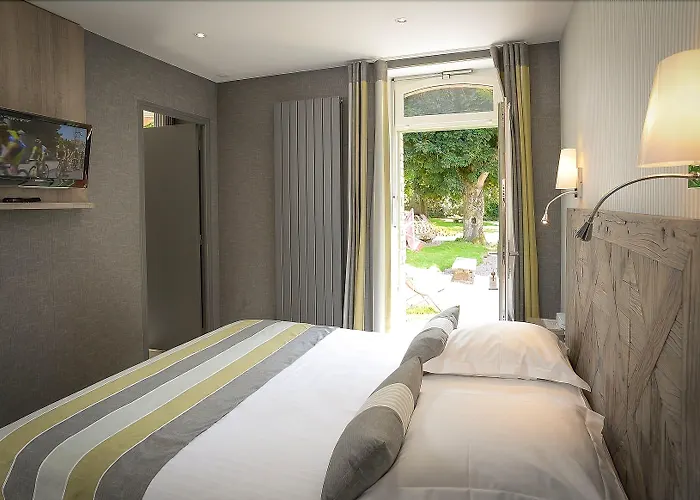 Logis Restaurant De La Selune Ducey-Les Cheris