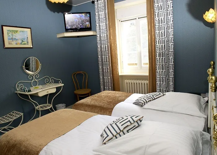 Logis Restaurant De La Selune מלון Ducey-Les Cheris