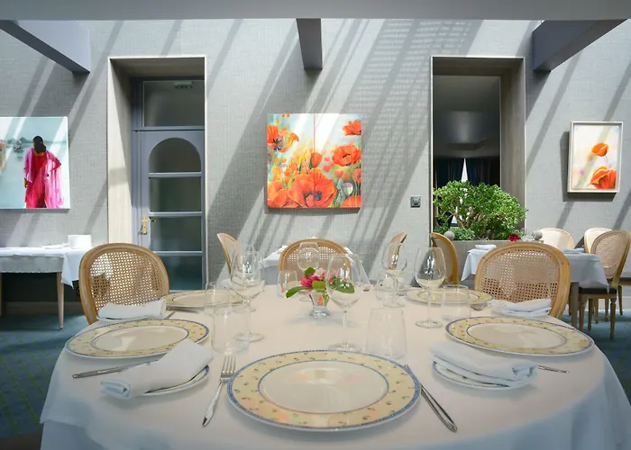 Logis Restaurant De La Selune מלון 3*