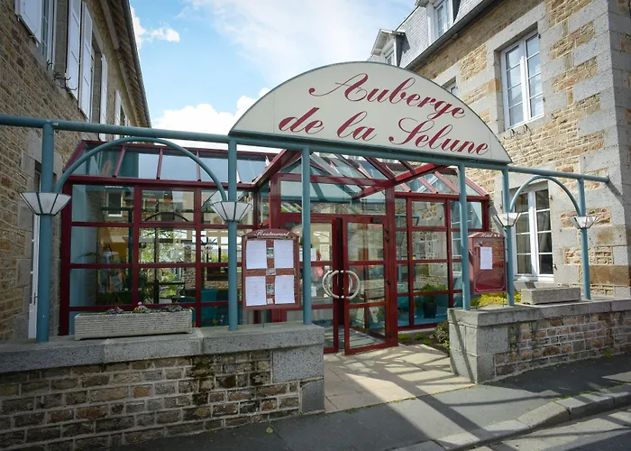 Logis Restaurant De La Selune 3*