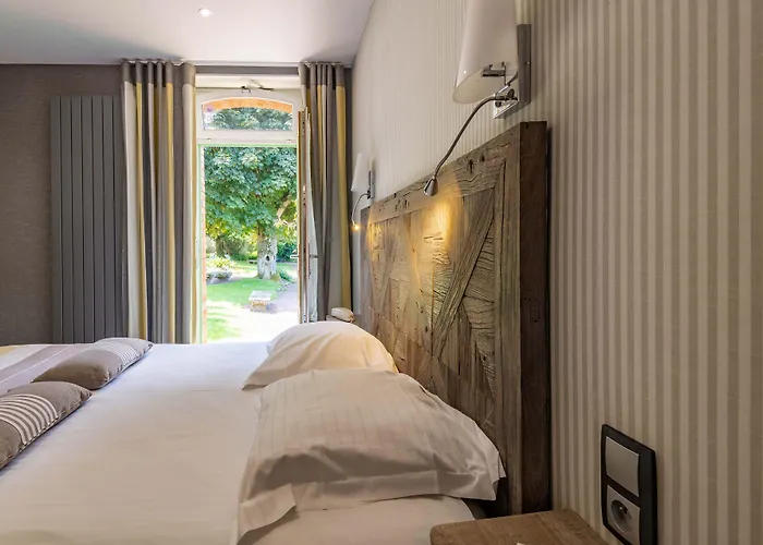 Logis Restaurant De La Selune Ducey-Les Cheris