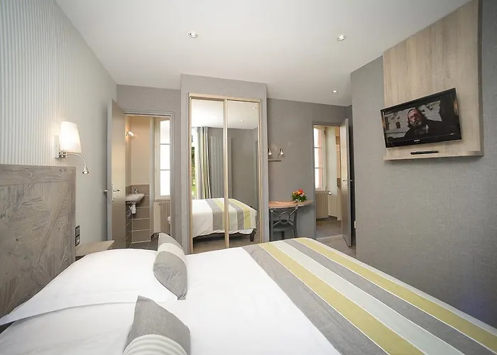 Logis Restaurant De La Selune מלון Ducey-Les Cheris